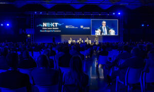 Next Como